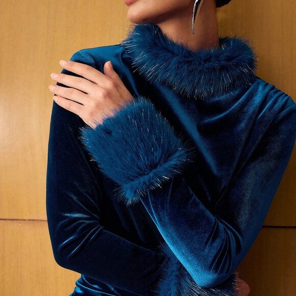 Blue Preppy Women's Velvet Contrast Faux Fur Trim Fitted Dress - Picture 5 of 6